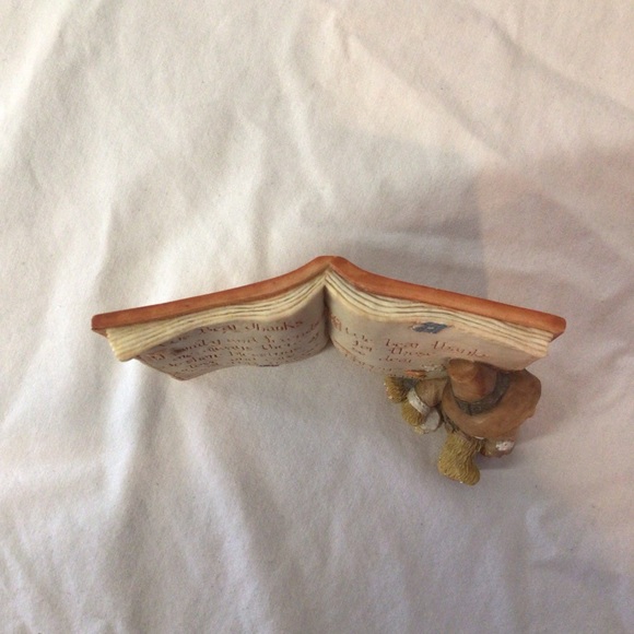 Thanksgiving prayer bear statue - Picture 5 of 6